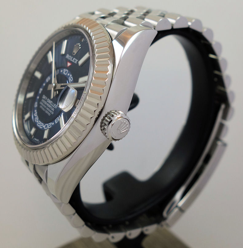DSC07131 Rolex Sky-Dweller 326934 Steel, Blue Dial 2022 Box & Card