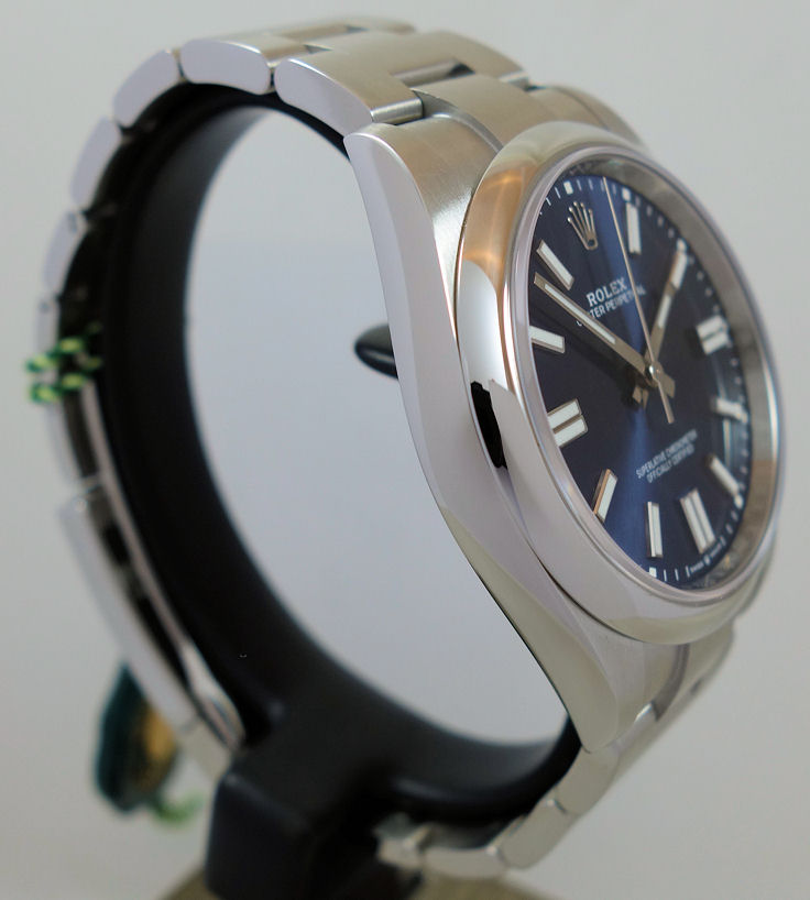 DSC07418 Rolex Oyster Perpetual 41mm 124300 BLUE dial 2025 *UNUSED*
