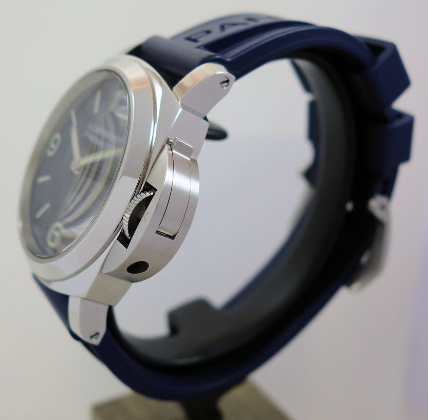 DSC08026 Panerai Luminor Base Logo 44mm, Steel PAM1623 Blue-dial Box & Card