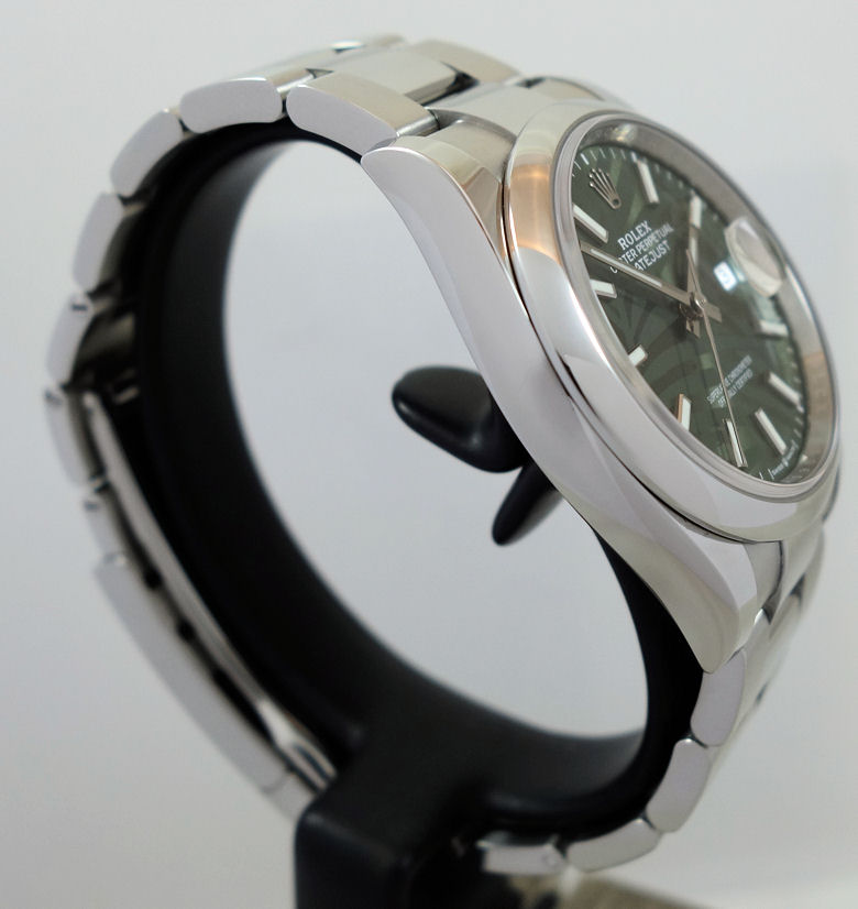 DSC08066 Rolex Datejust 36 Green Palm Dial 126200 Box & Card 2023
