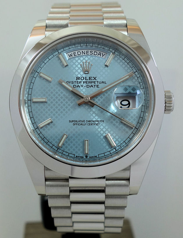 DSC08123 Rolex Day-Date 40 Platinum 228206 ICE-BLUE Dial Box & Card 2021