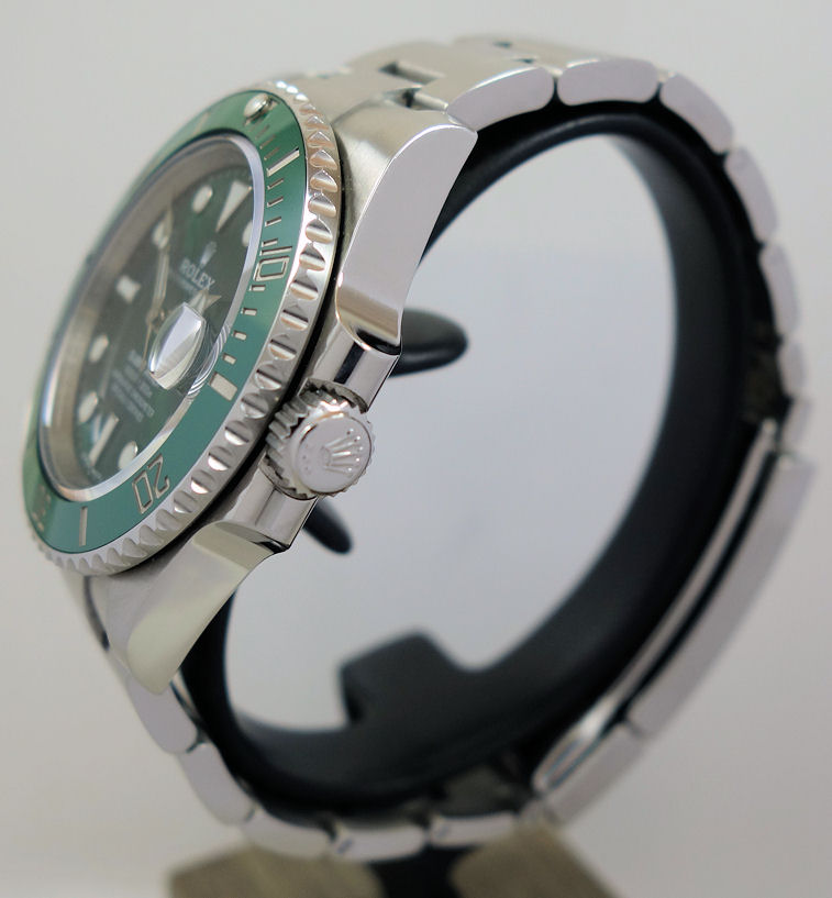 DSC08166 Rolex Submariner 116610LV GREEN HULK Box & Card 2017 *FULL SET*