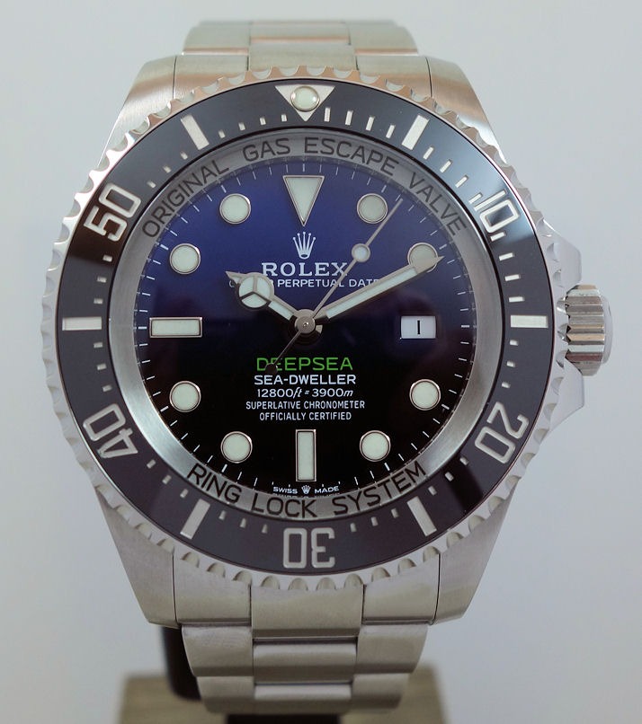 DSC08582 Rolex DEEPSEA SeaDweller James Cameron 126660 Full set!