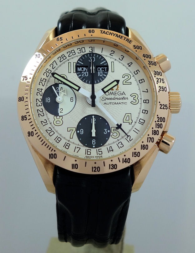 DSC08830 Omega 18K Speedmaster Chronograph 39mm Triple-Date, Black & White dial 36233321