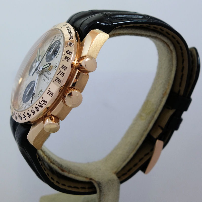 DSC08834 Omega 18K Speedmaster Chronograph 39mm Triple-Date, Black & White dial 36233321