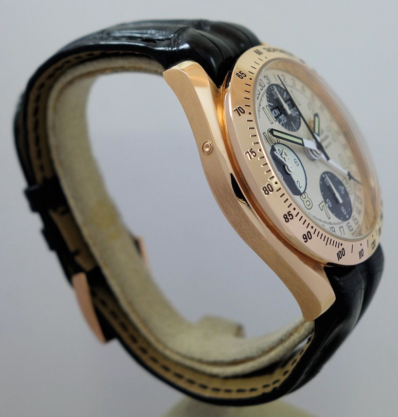 DSC08836 Omega 18K Speedmaster Chronograph 39mm Triple-Date, Black & White dial 36233321