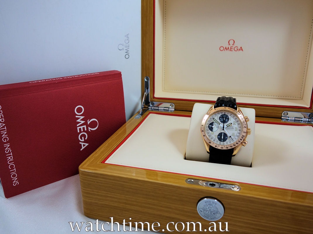 DSC08970 Omega 18K Speedmaster Chronograph 39mm Triple-Date, Black & White dial 36233321