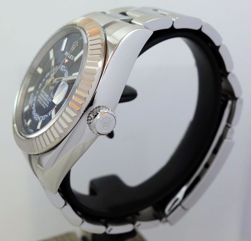 DSC09111 Rolex Sky-Dweller 326934 Steel, Blue-dial 2022 Full Set!!