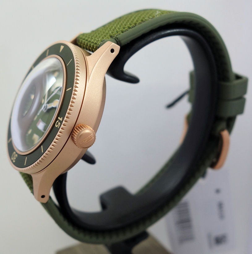 DSC09542 Bulova MIL-SHIP Bronze 98A324 Automatic 150th Special Edition